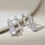 Elegant Solitaire Drop Earrings - Image 4