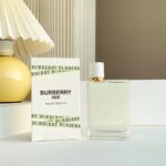 Burberry Her Eau de Toilette - 100 ml (3.4 oz) - Image 4