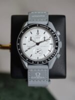 Moonswatch BIOCERAMIC 1965 - Image 2