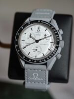 Moonswatch BIOCERAMIC 1965 - Image 4